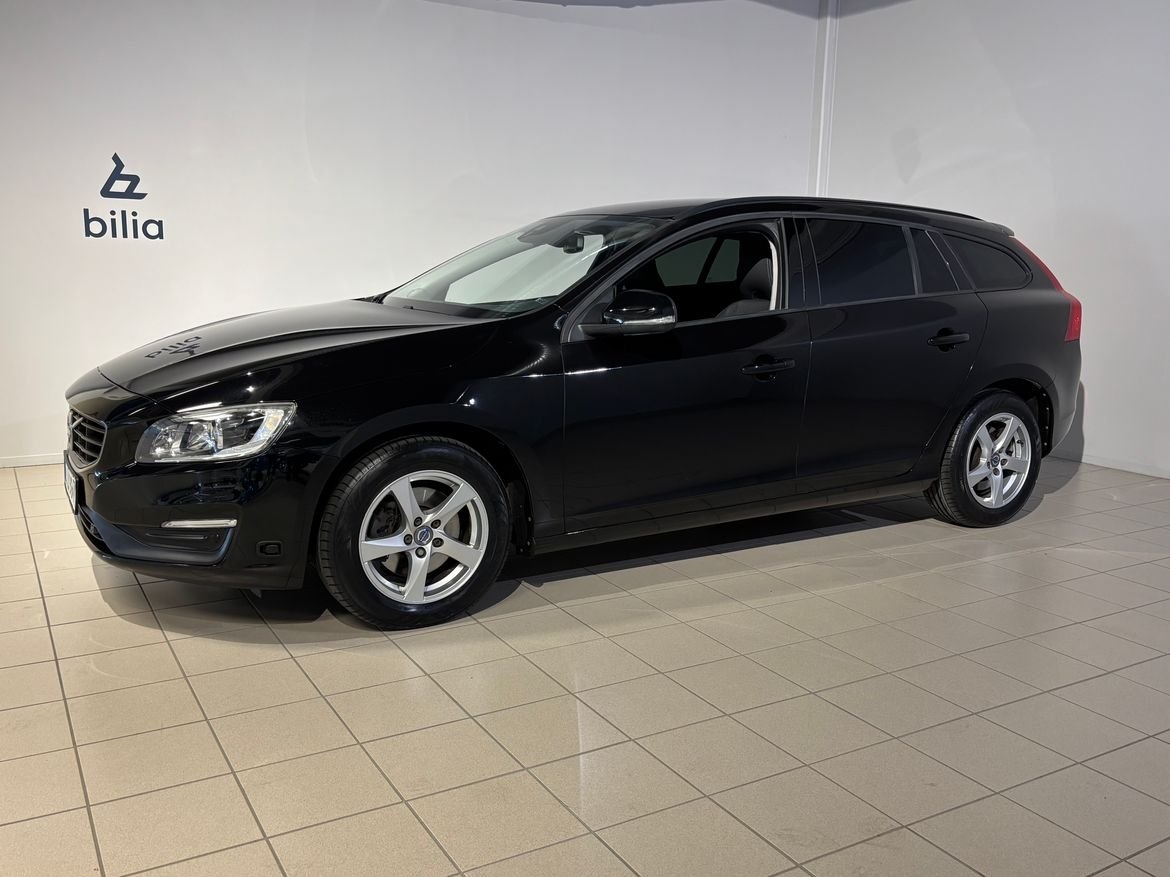 Volvo V60 D4 Kinetic 2016, photo 3/10