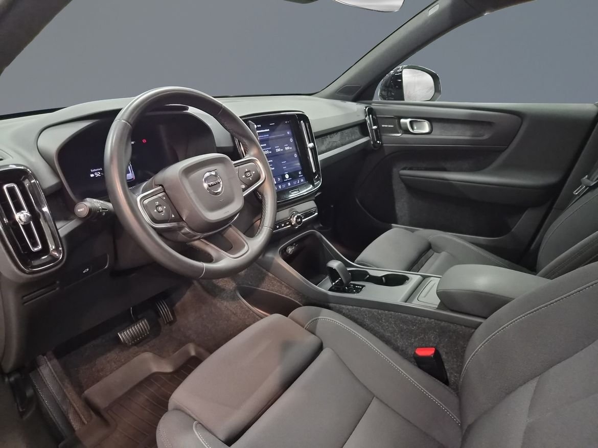 Volvo EX40 2025, photo 5/12