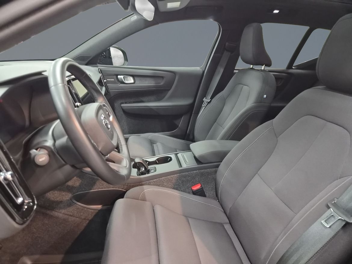 Volvo EX40 2025, photo 6/12
