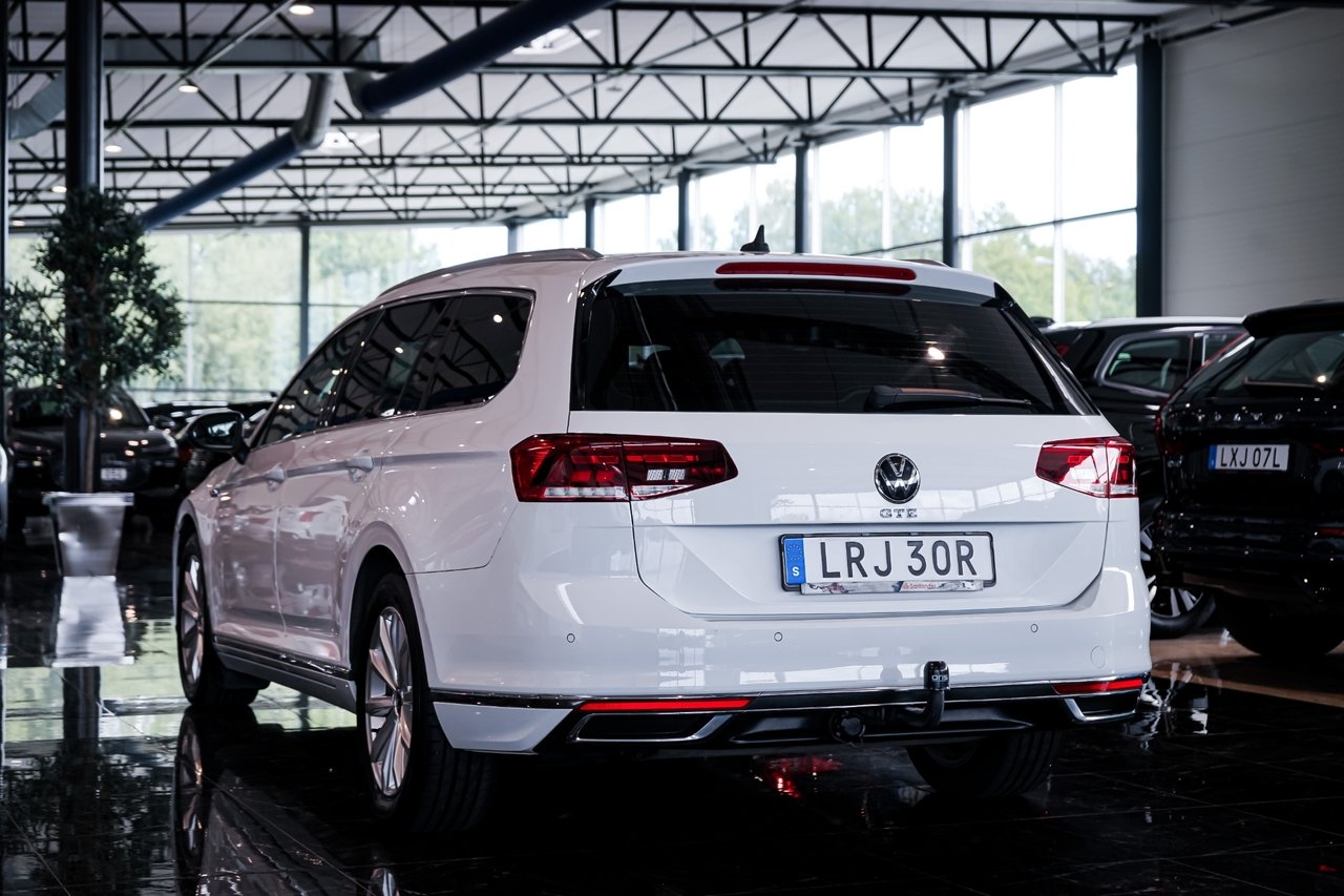 Volkswagen Passat 2022, bild 7/10