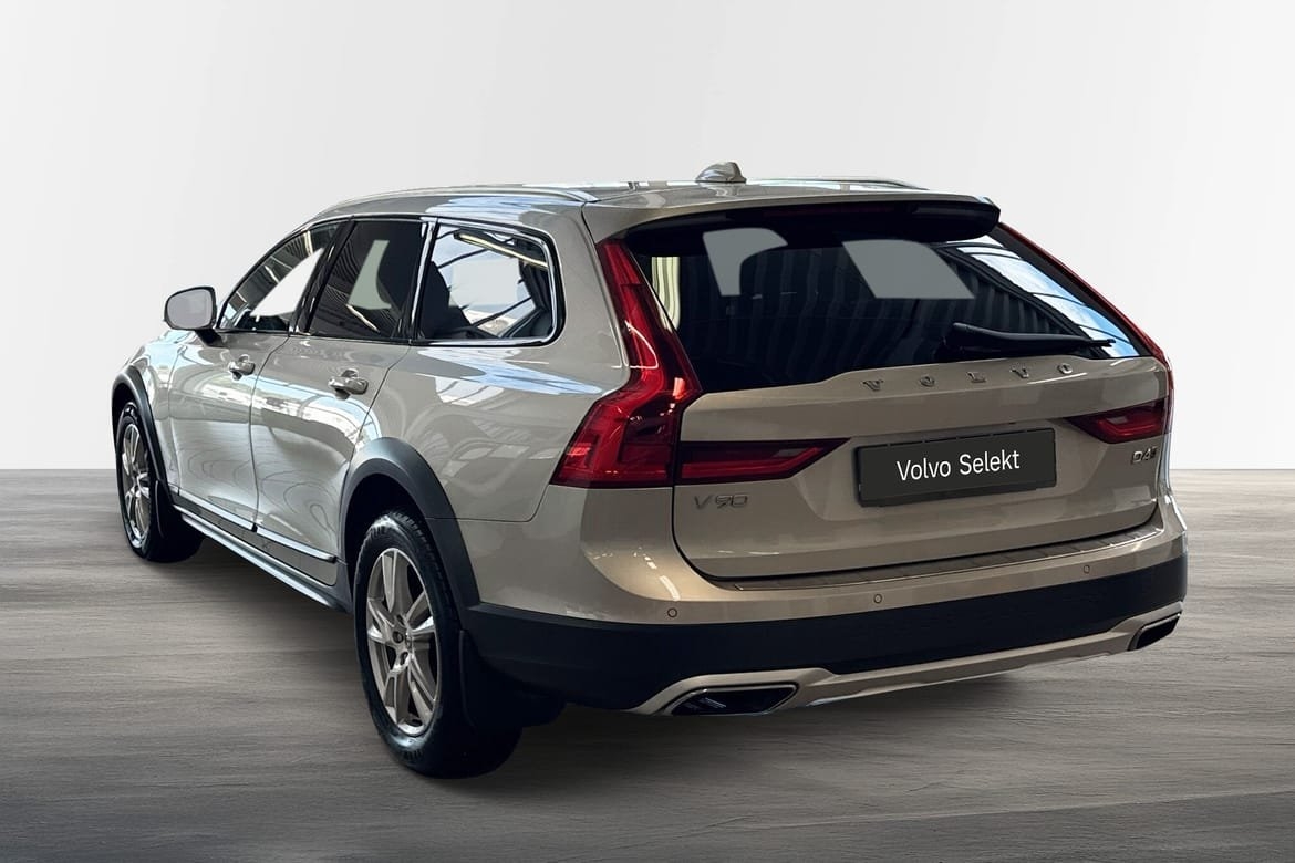 Volvo V90 Cross Country 2018, bild 2/10