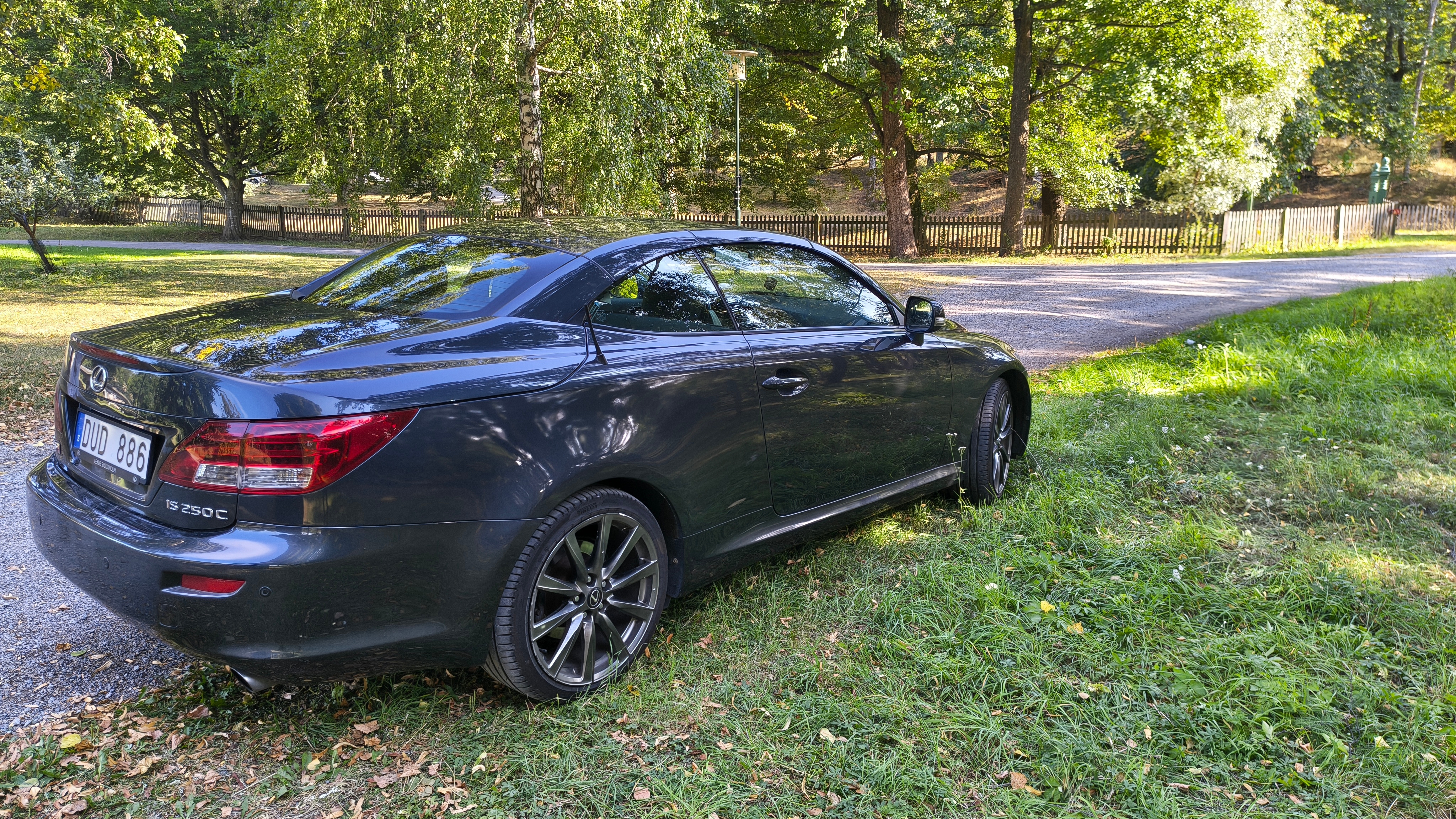 Lexus IS 250C 2.5 V6 Automatisk 2010, bild 2/8