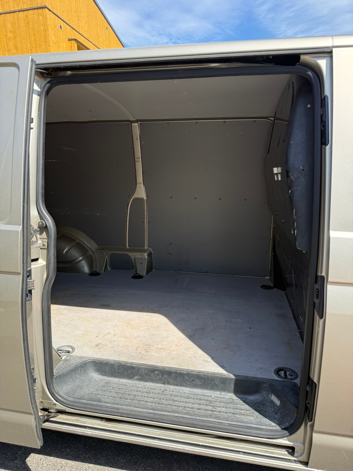 Volkswagen Transporter 2008, bild 7/10