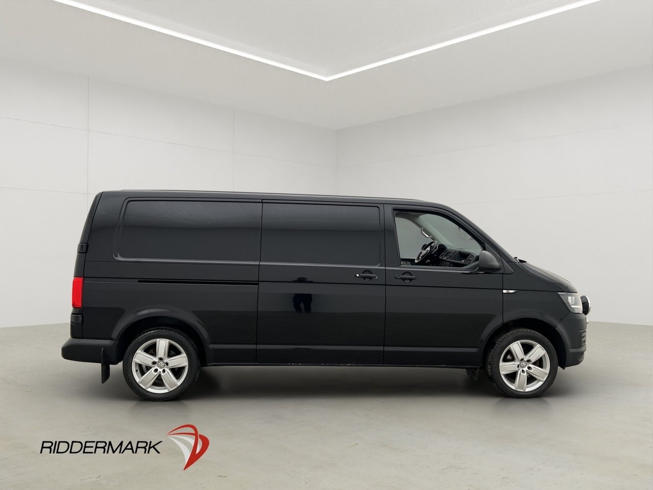 Volkswagen Transporter 2017, photo 2/10