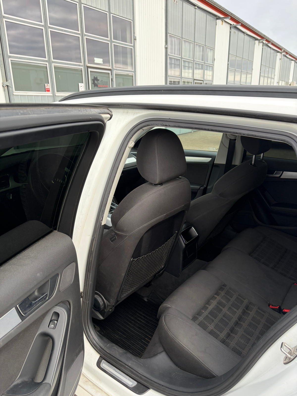Audi A4 2011, kuva 5/6