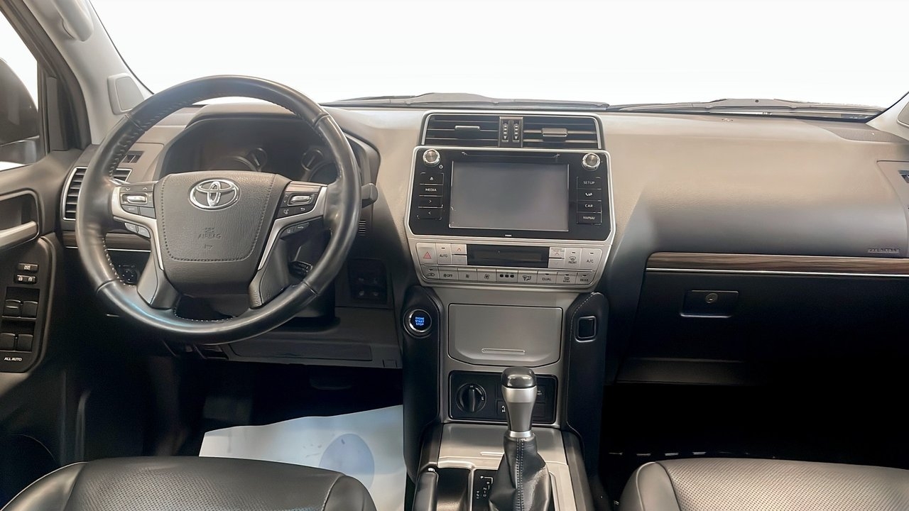 Toyota Land Cruiser 2018, bild 4/10
