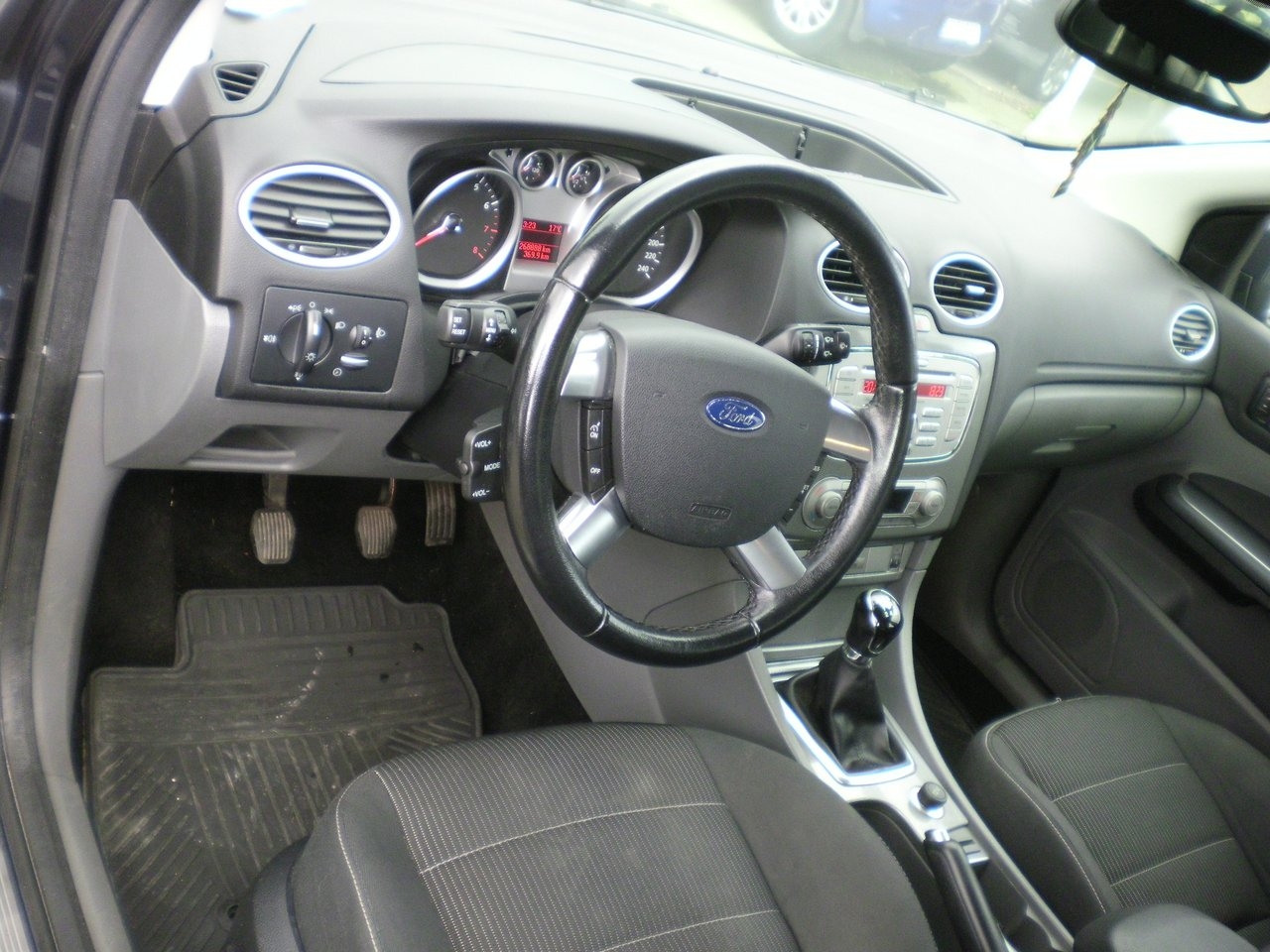 Ford Focus 2009, bild 7/10