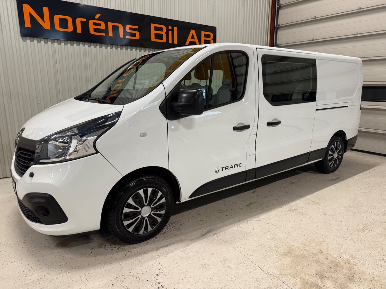 Renault Trafic 1.6 dCi 6-SITS DUBBELHYTT 2019, bild 2/10