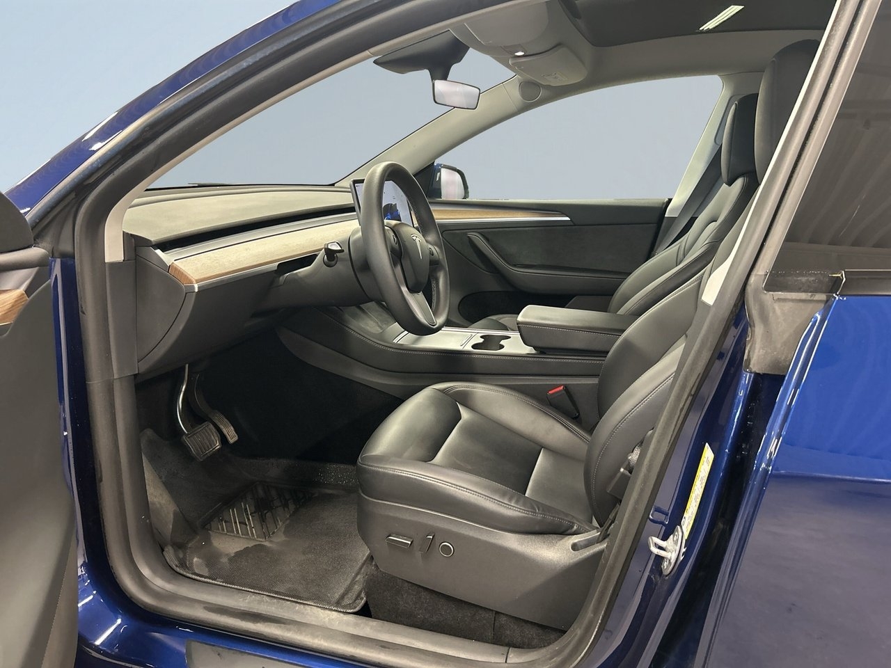 Tesla Model Y 2023, photo 7/10