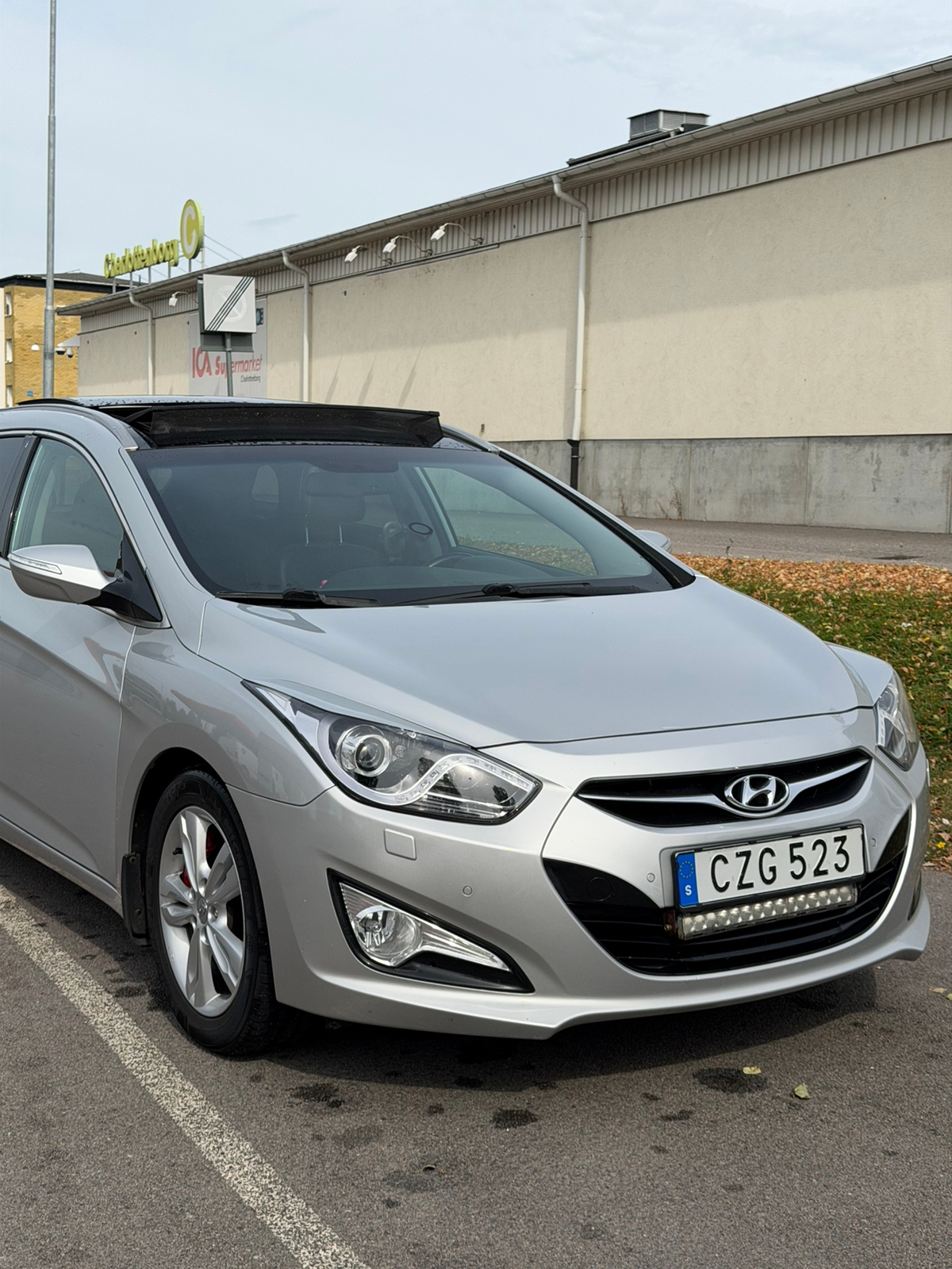 Hyundai i40 cw 1.7 CRDi Manuell 2014, bild 2/7