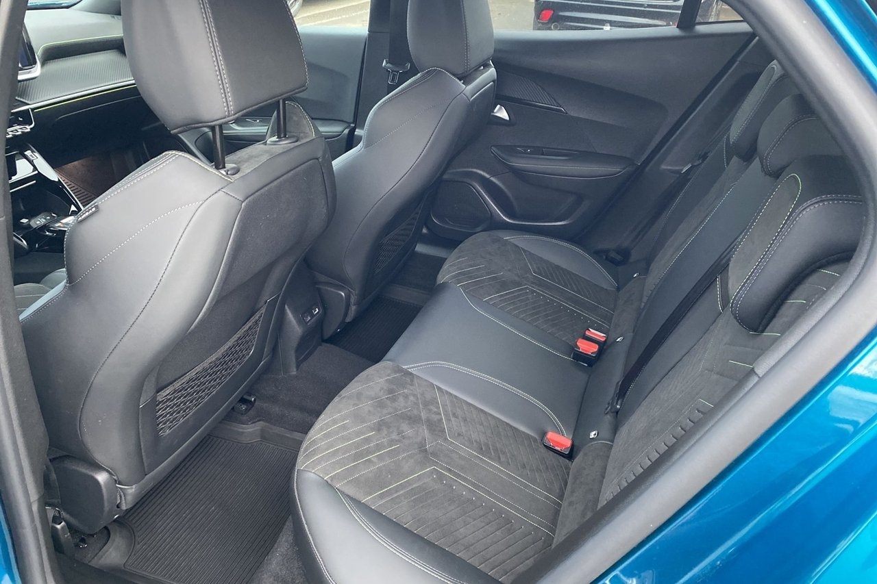 Peugeot 2008 GT PureTech 130 HK Automat 2025, kuva 8/8