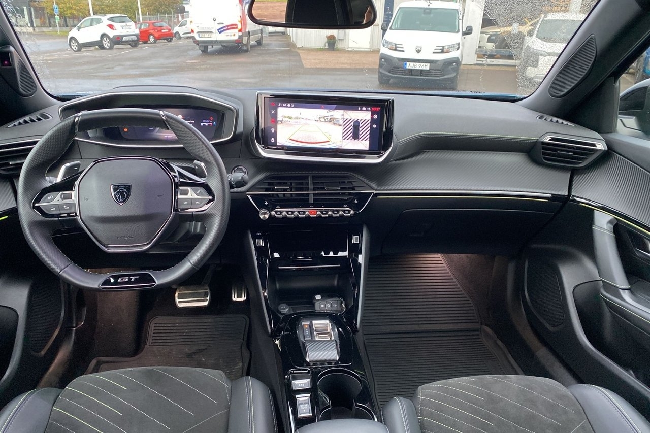 Peugeot 2008 GT PureTech 130 HK Automat 2025, kuva 7/8