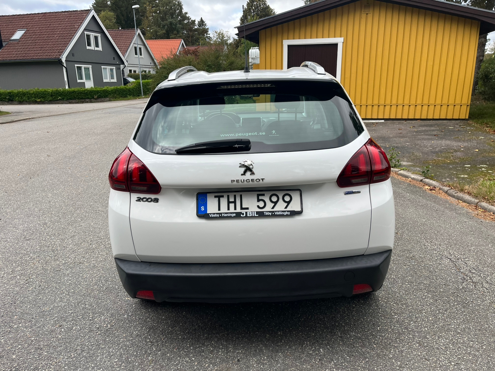 Peugeot 2008 1.2 PureTech 82 Manuell 2017, bild 3/10