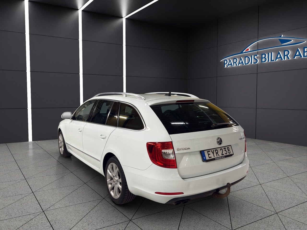 Skoda Superb 2015, kuva 3/10