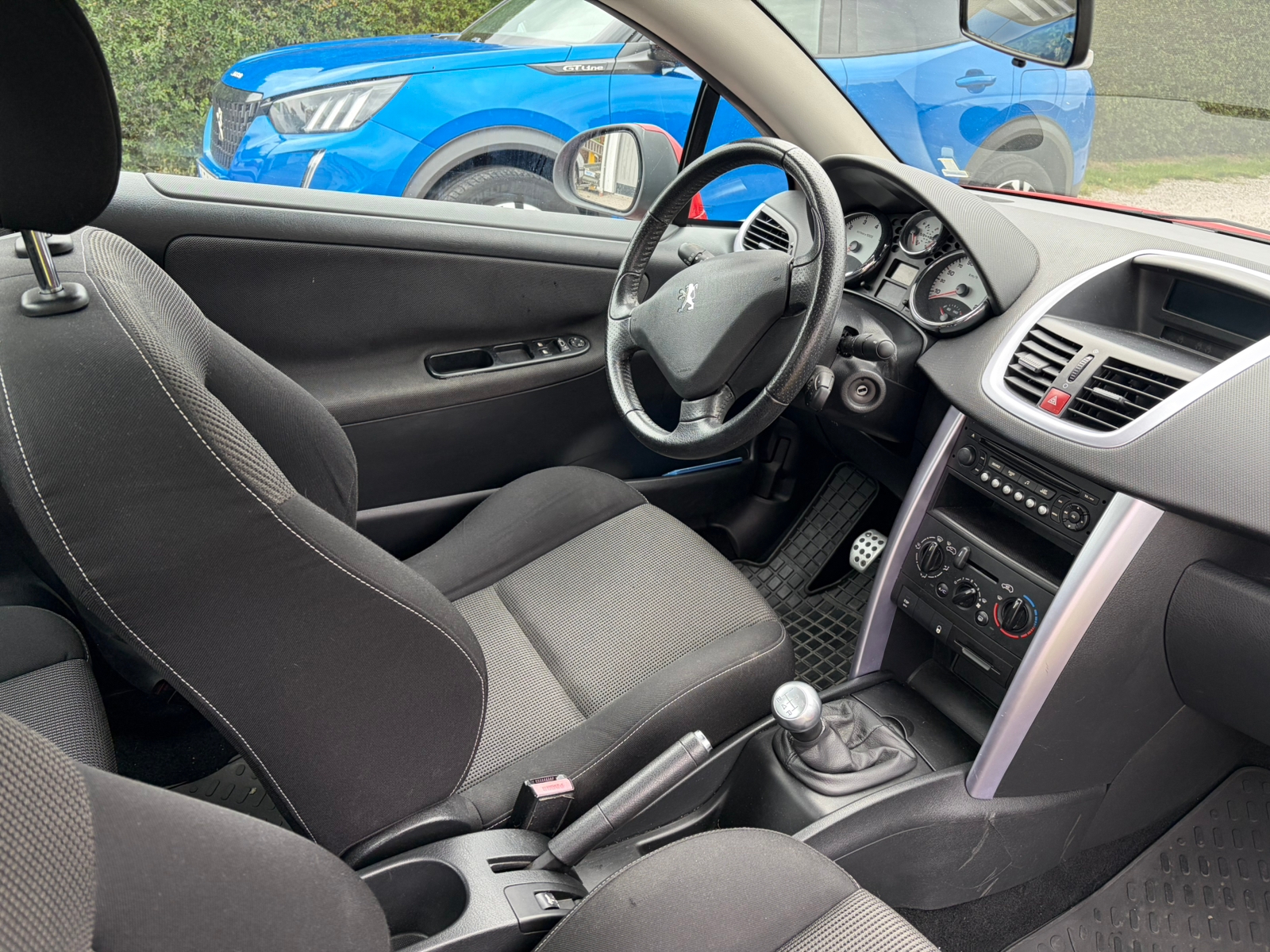 Peugeot 207 CC 1.6 VTi Manuell 2008, bild 5/5