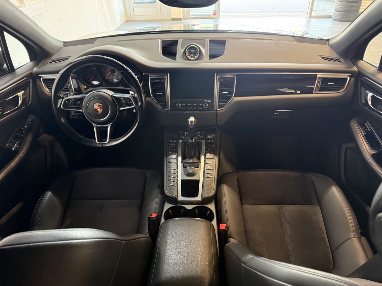 Porsche Macan S Diesel PDK S Euro 6 2017, photo 4/10