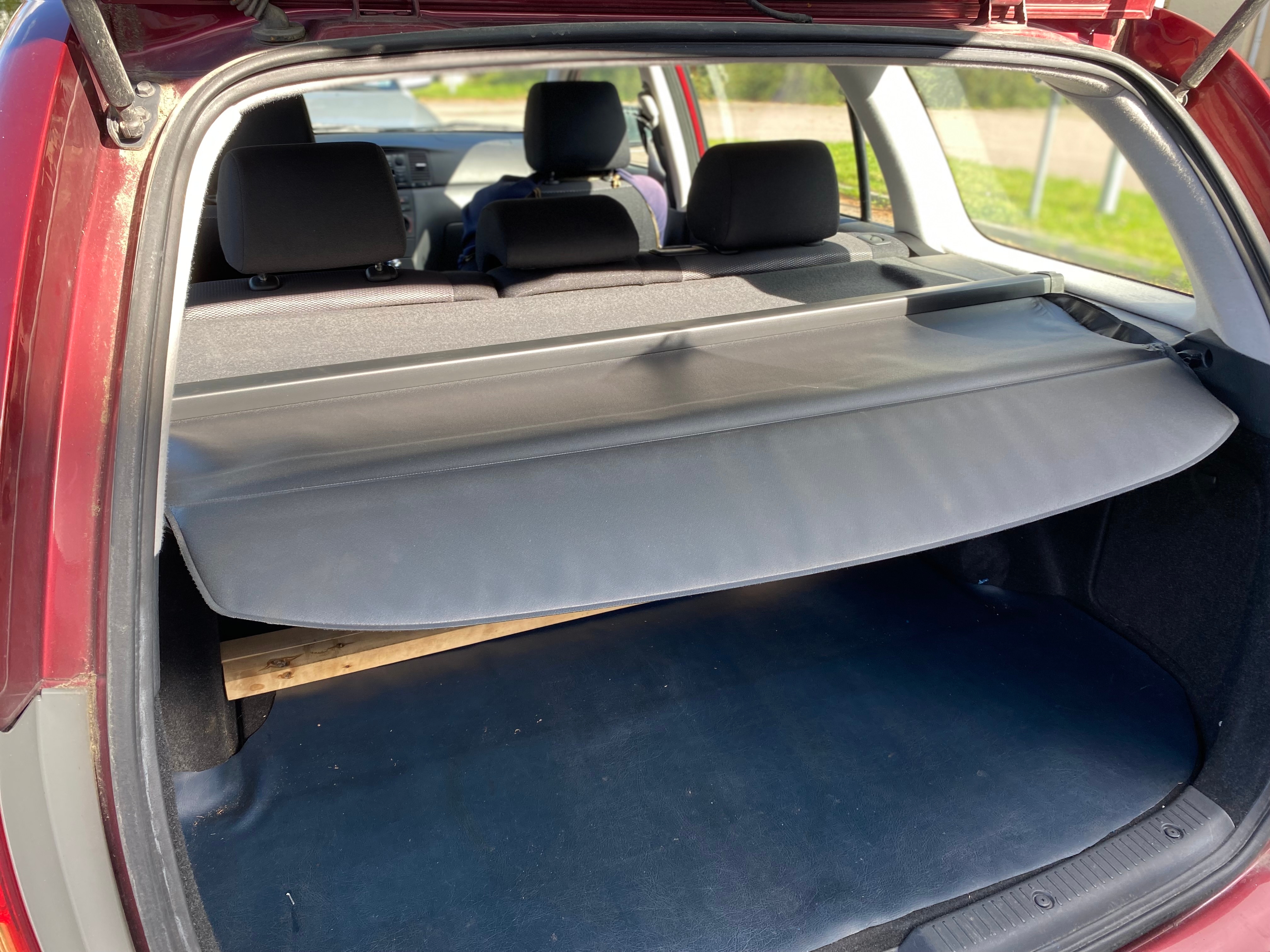 Toyota Corolla Kombi 1.6 VVT-i Manuell 2007, bild 6/7