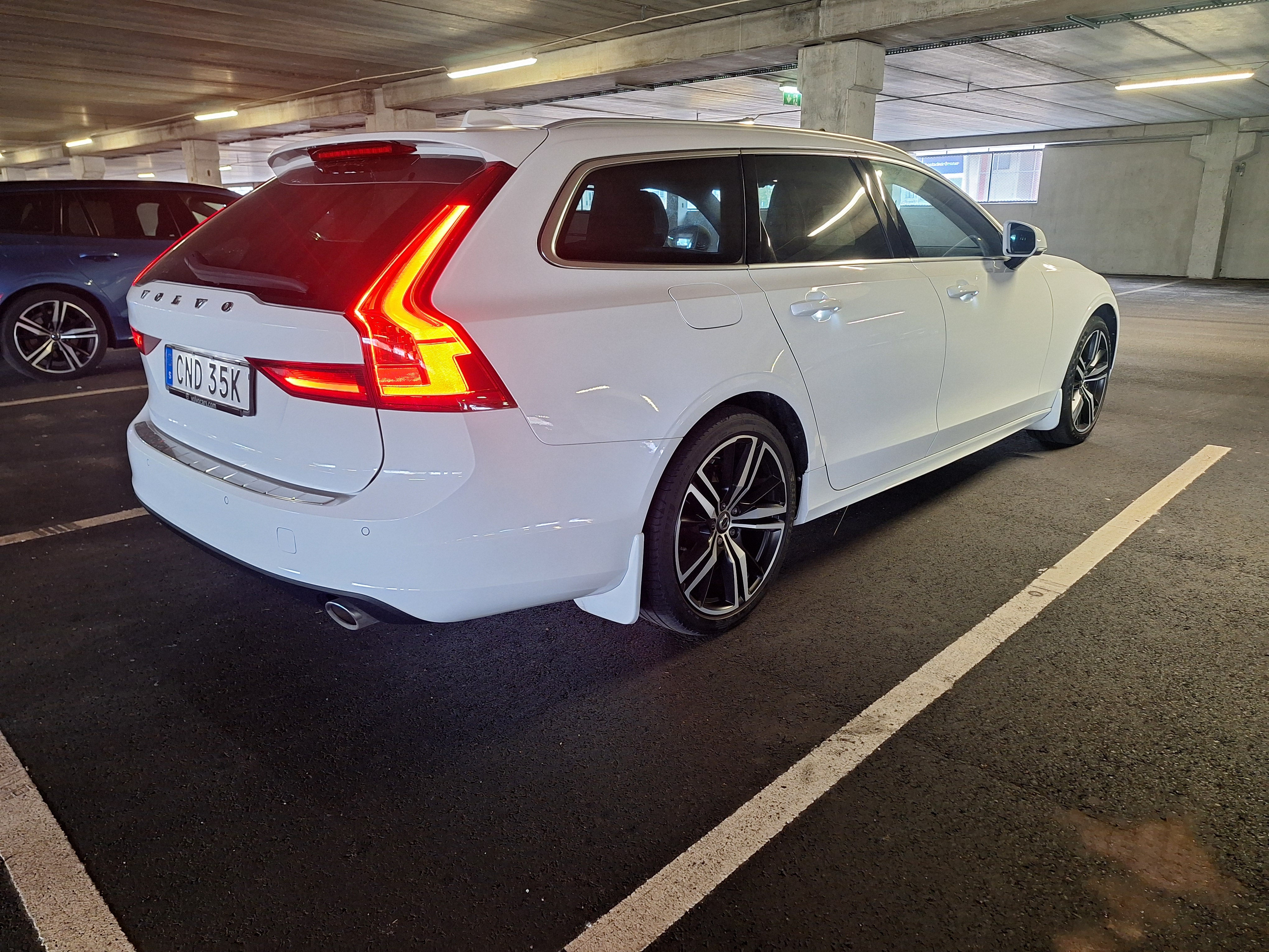 Volvo V90 T4 Momentum Pro Edition 2019, bild 3/10