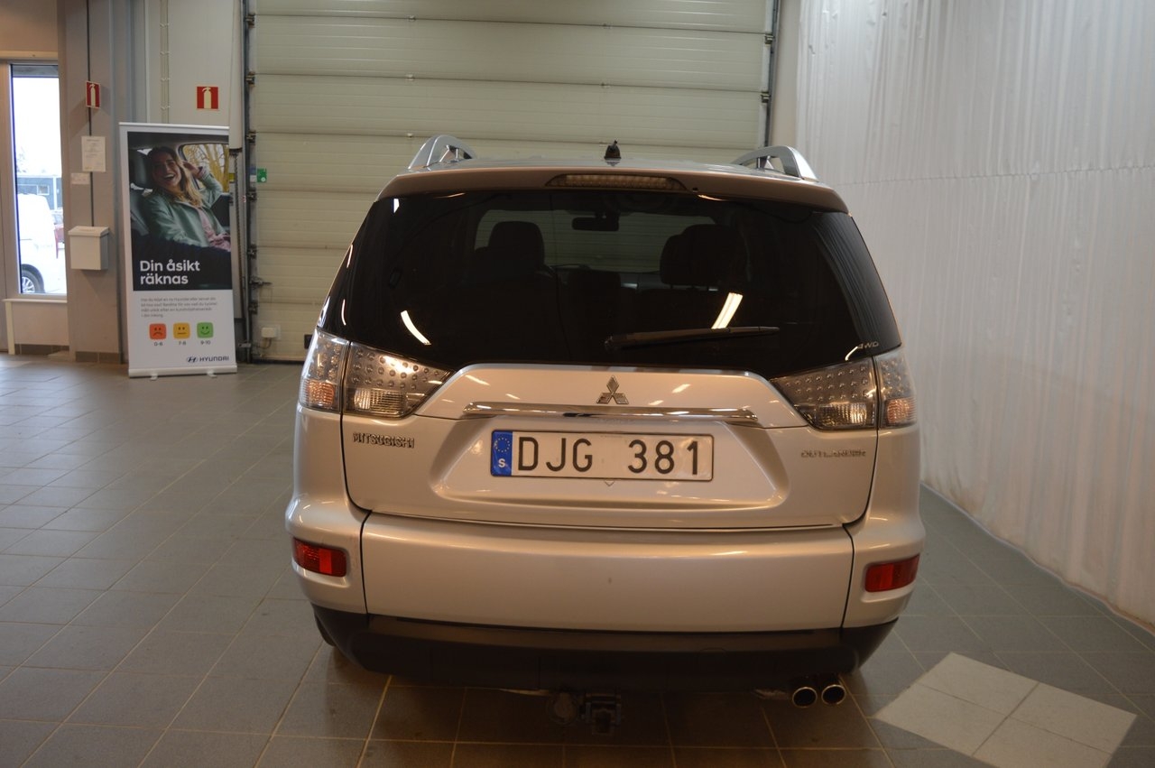 Mitsubishi Outlander 2010, bild 4/10