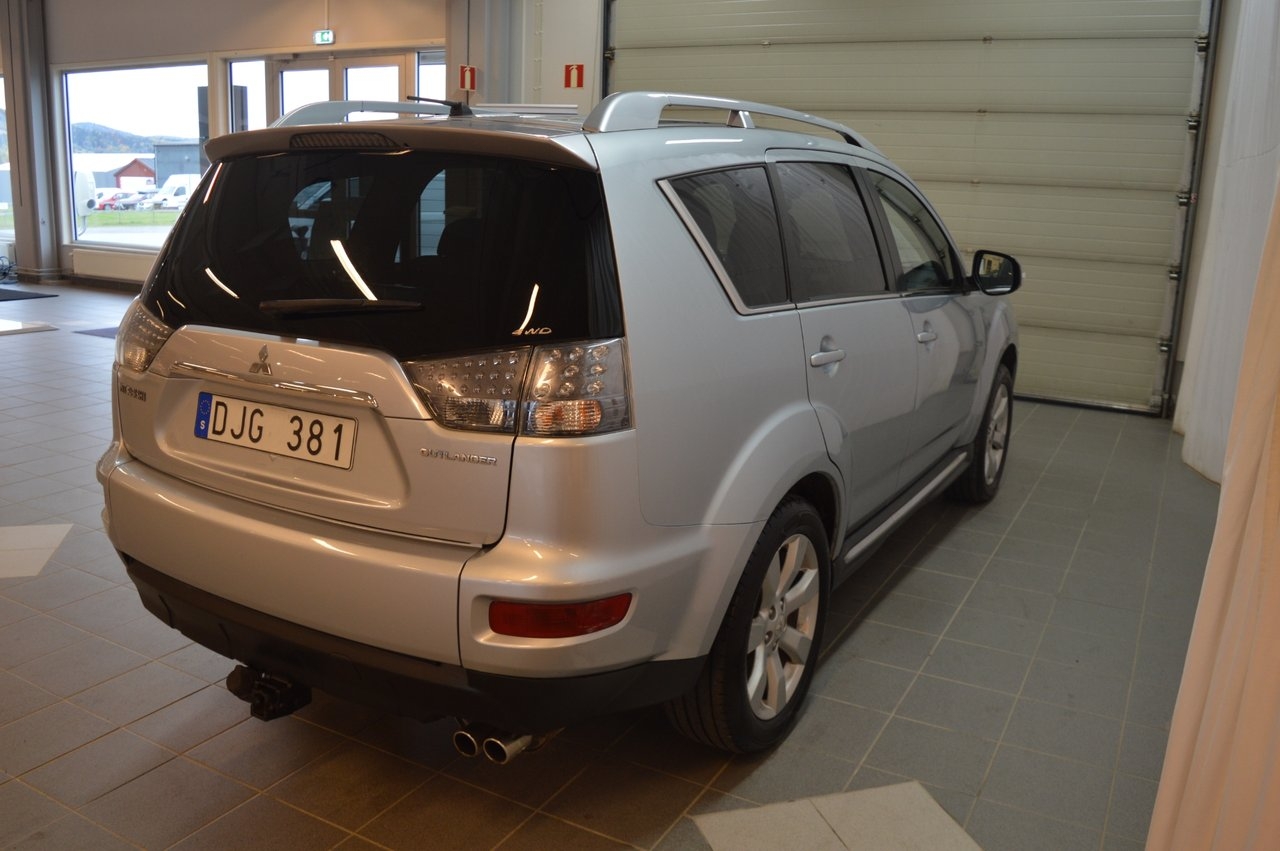Mitsubishi Outlander 2010, bild 3/10