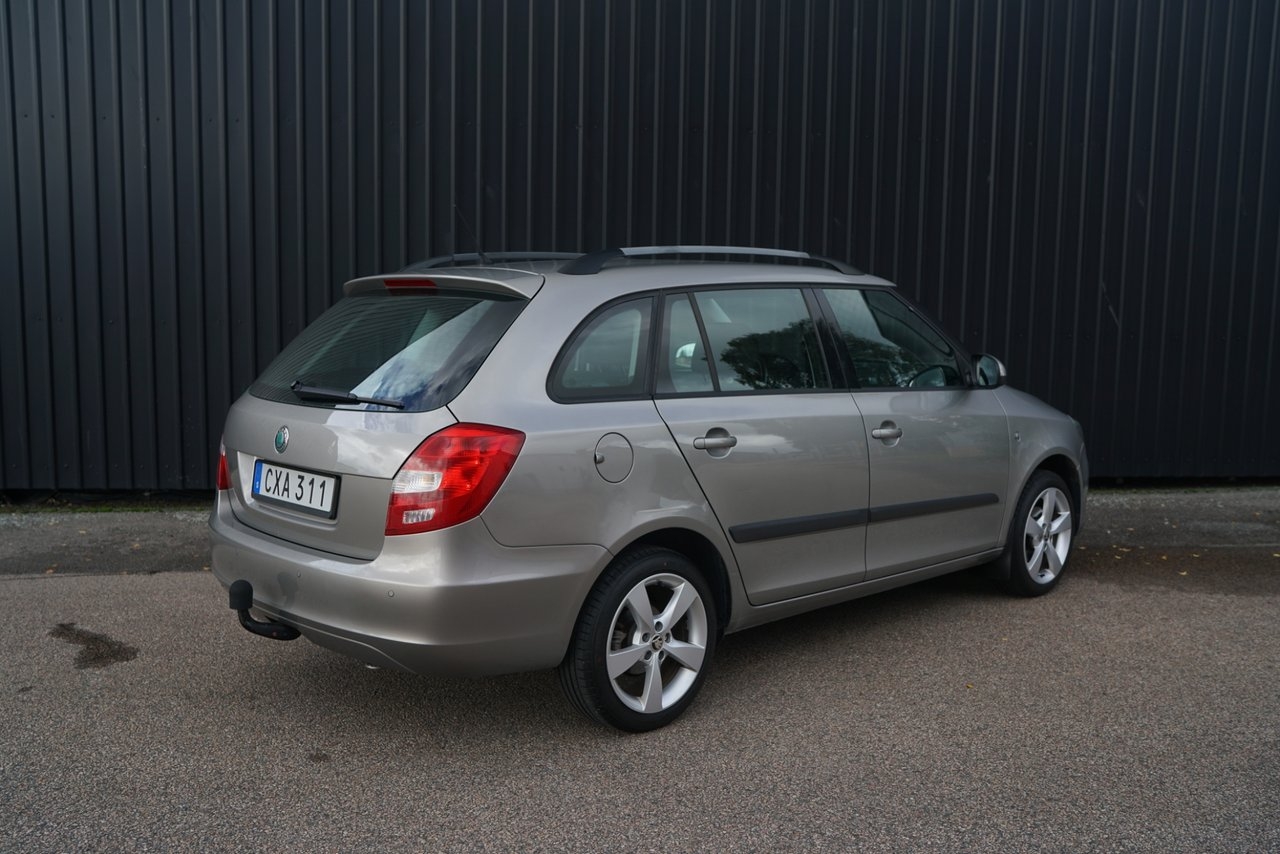 Skoda Fabia 2012, bild 2/10