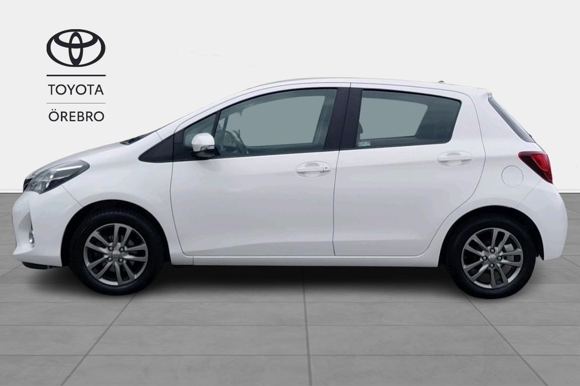 Toyota Yaris 2016, bild 2/10