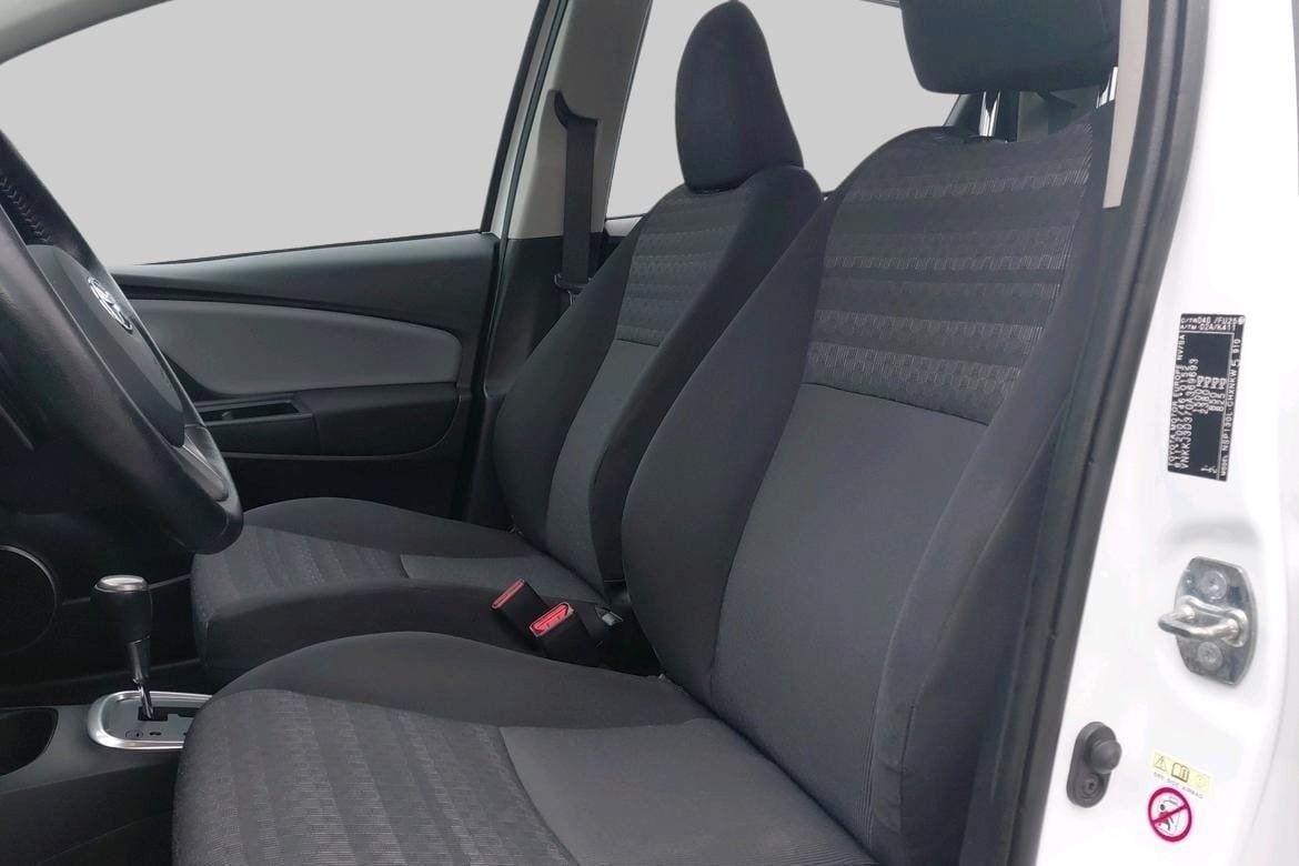 Toyota Yaris 2016, bild 6/10
