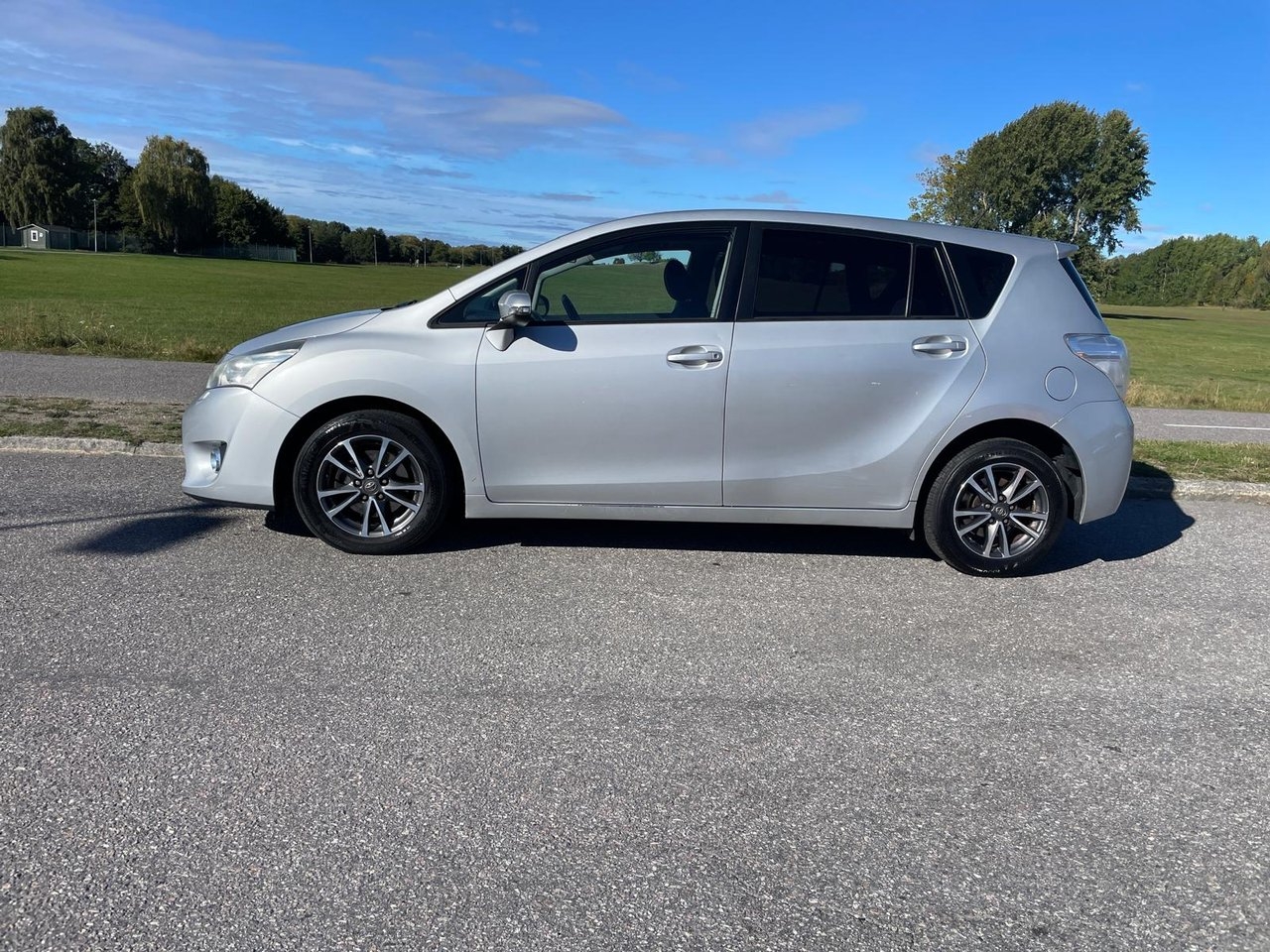 Toyota Verso 2013, bild 2/10