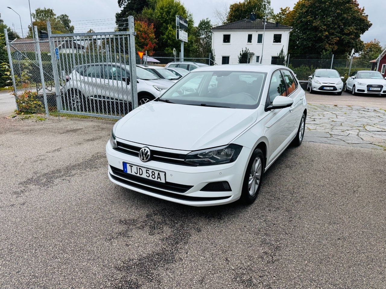 Volkswagen Polo 1.0 TSI 95HK AUTOMAT 2020, bild 2/10