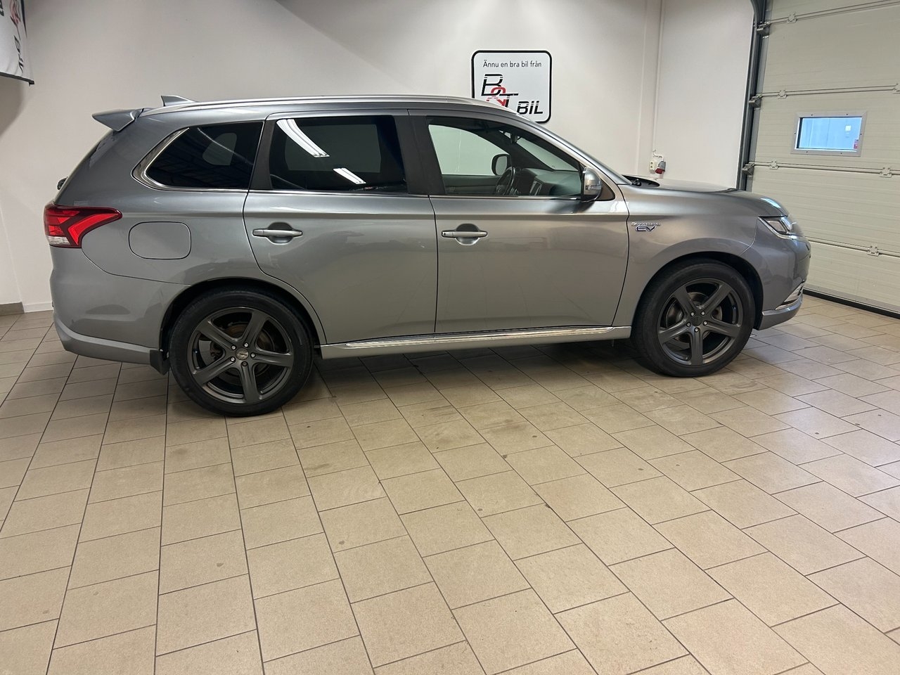 Mitsubishi Outlander 2019, bild 3/10