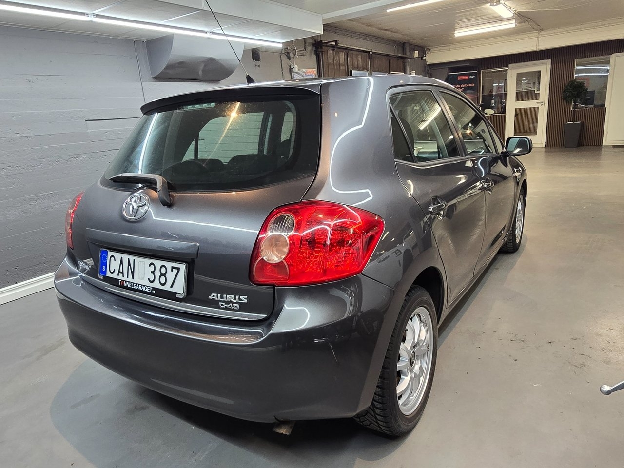 Toyota Auris 2008, bild 4/8