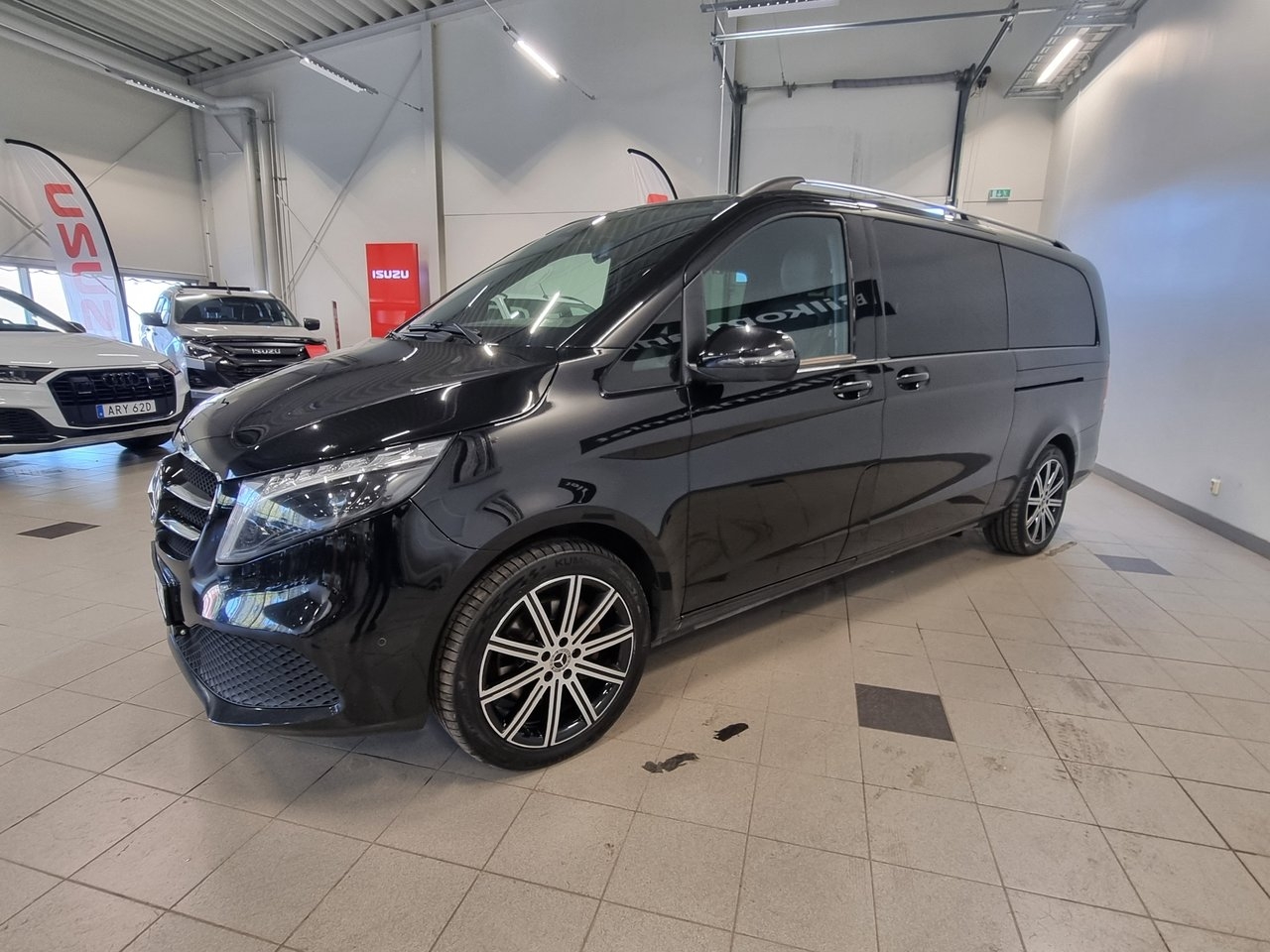 Mercedes-Benz V 2023, bild 7/10