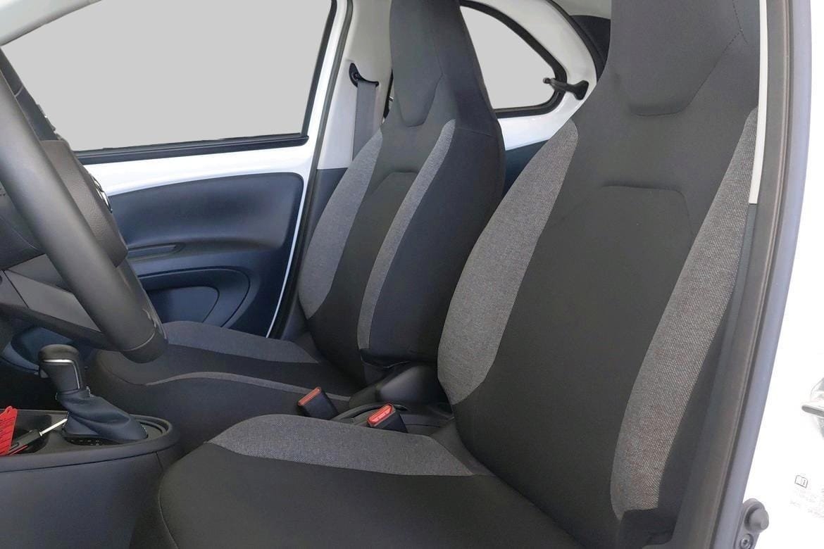 Toyota Aygo X 1.0 Play Aut Vinterhjul 2023, photo 7/10