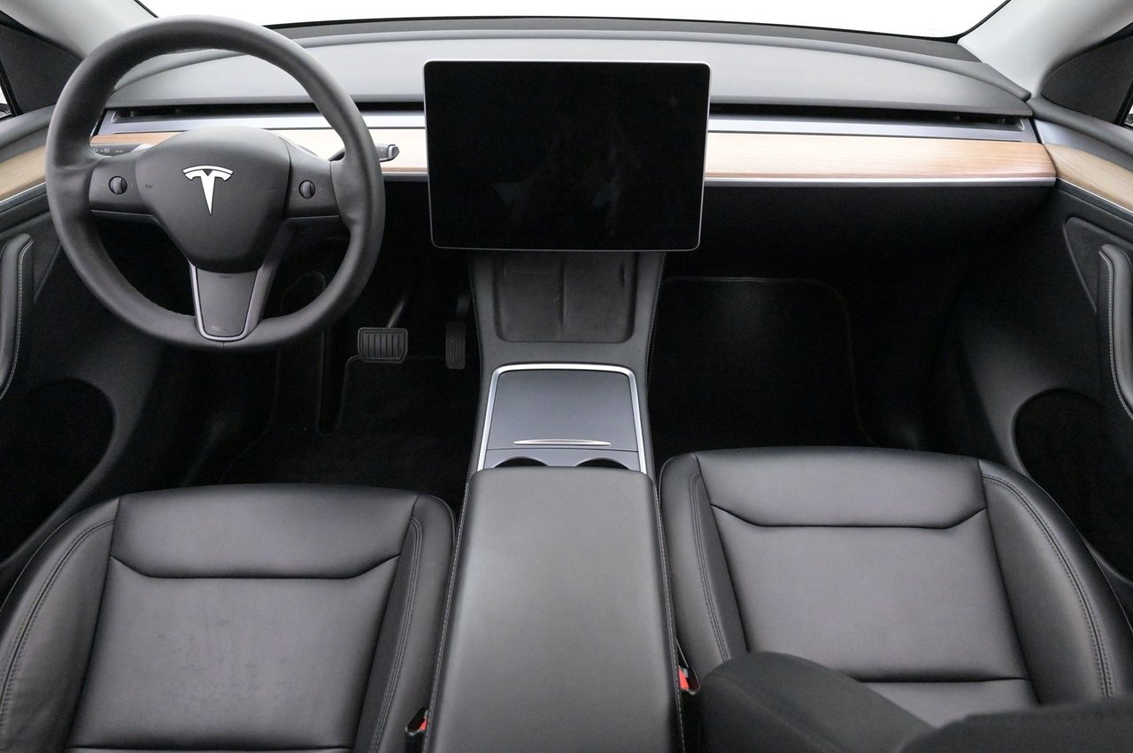 Tesla Model Y 2023, bild 6/10