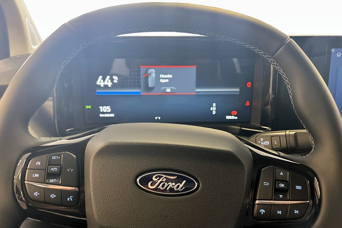 Ford E-Transit Courier 2026, photo 6/7