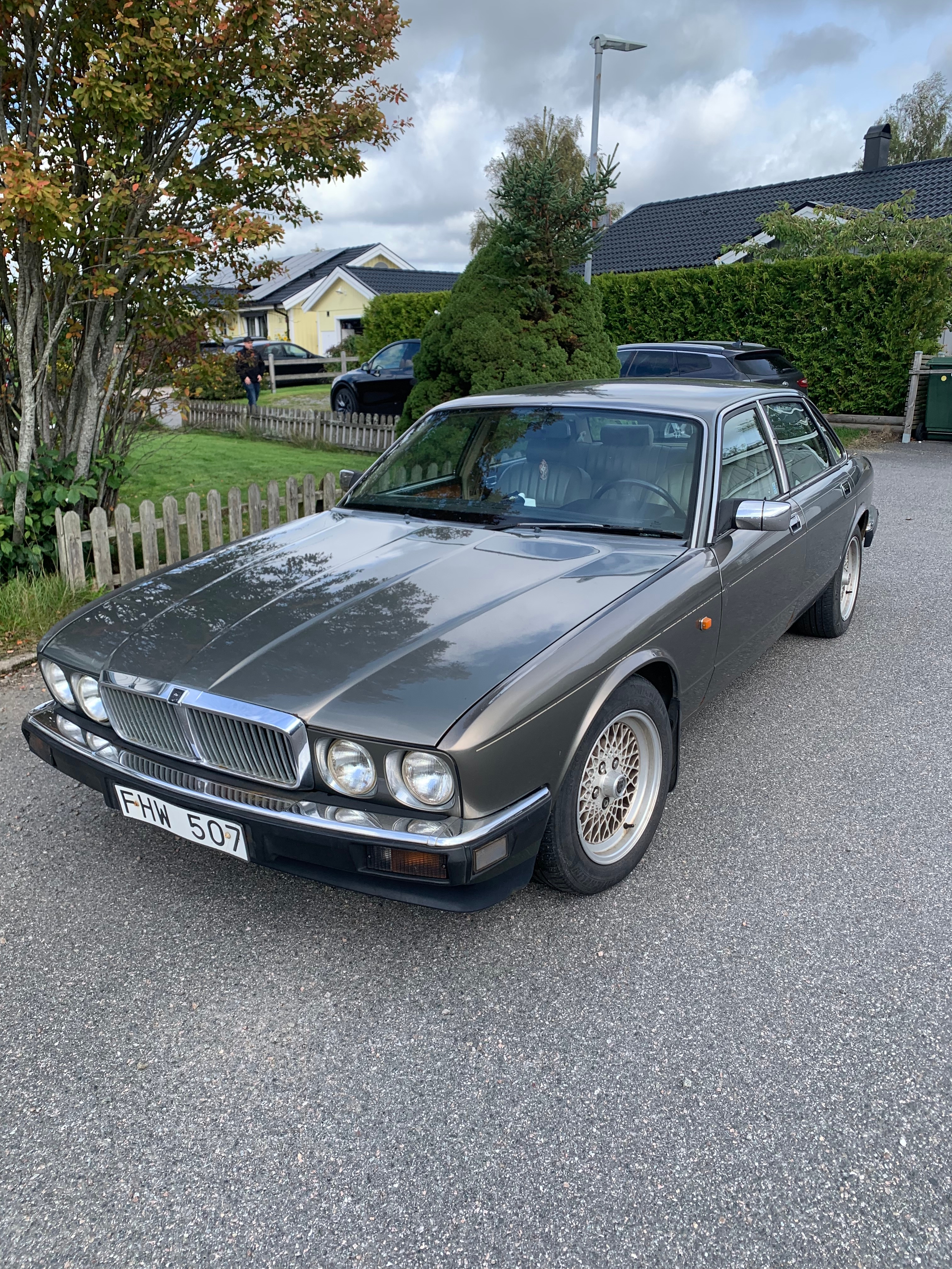 Jaguar XJ40 3.2 Automatisk 1992, bild 2/10