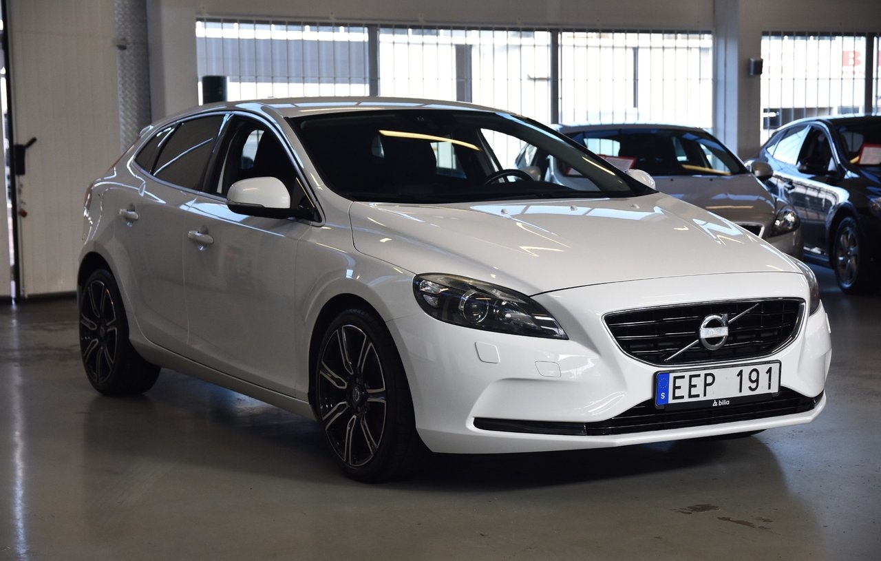 Volvo V40 2014, photo 2/10