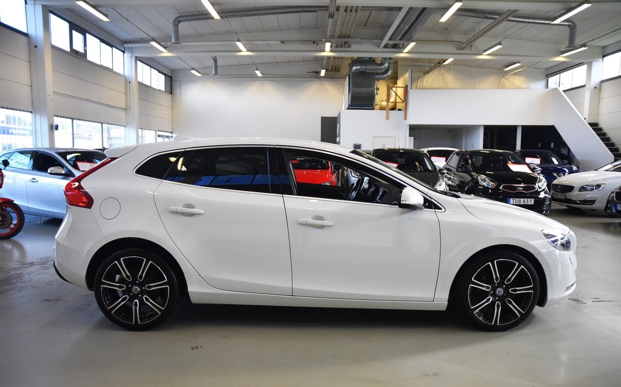 Volvo V40 2014, photo 3/10