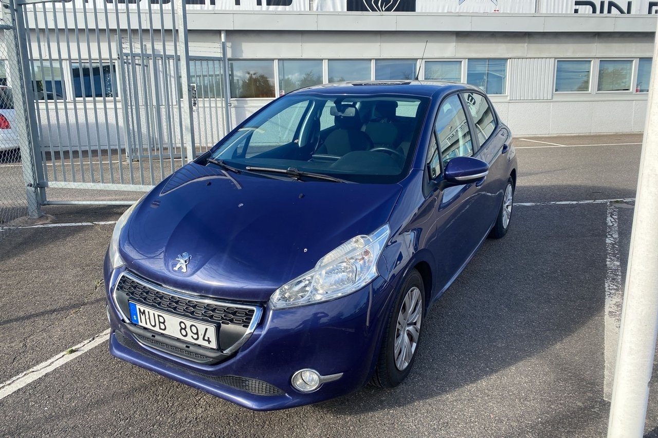 Peugeot 208 Active 1.4 HDi 68HK 2012, bild 3/10