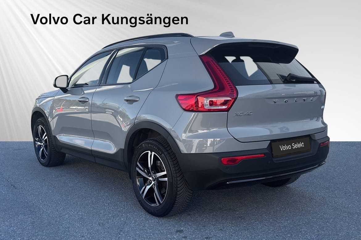 Volvo XC40 B4 FWD Bensin Plus Dark 2024, bild 4/10