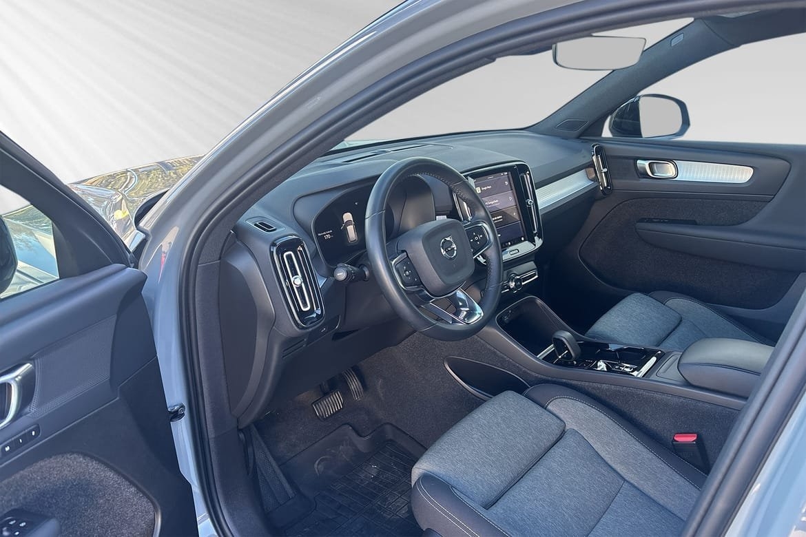 Volvo XC40 B4 FWD Bensin Plus Dark 2024, bild 7/10