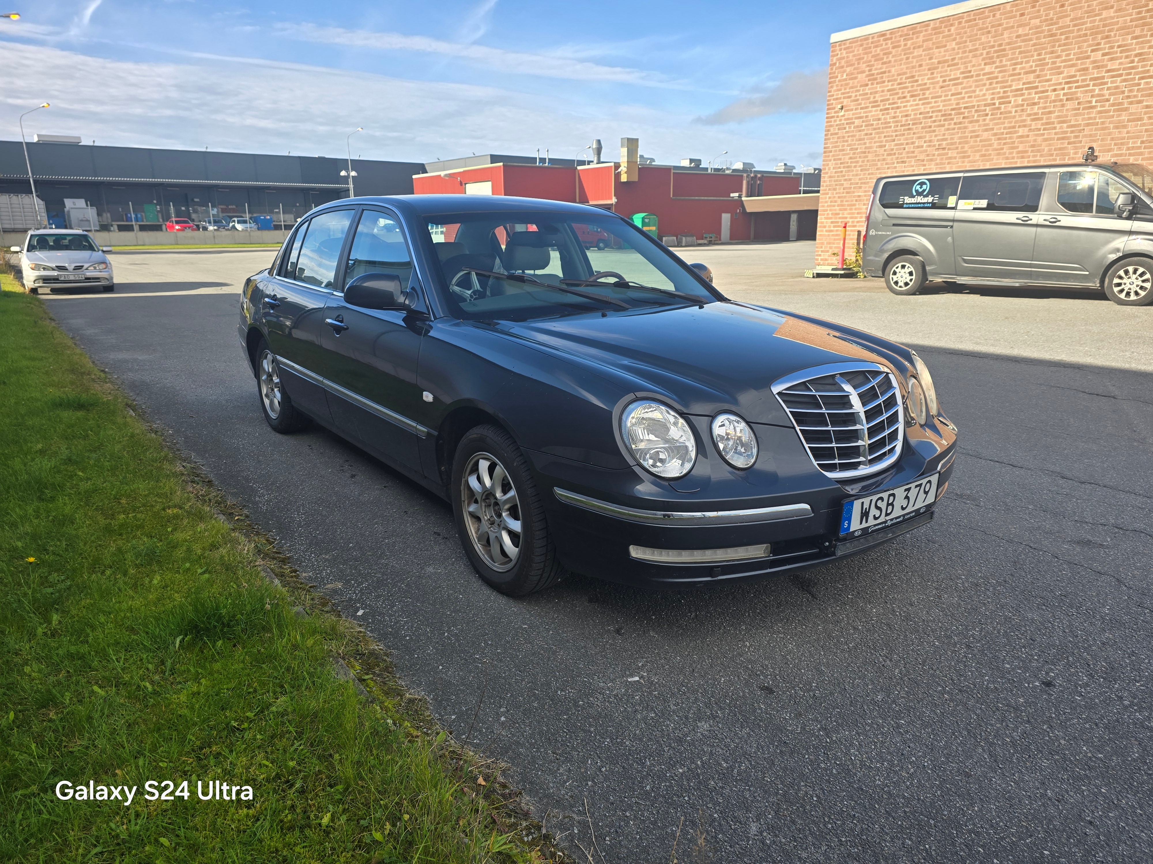 Kia Opirus 3.5 V6 Automatisk 2005, bild 2/5
