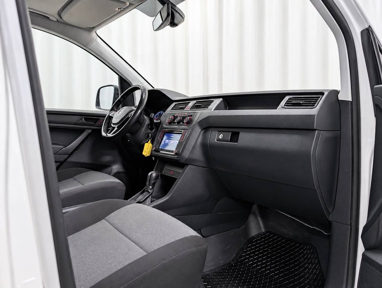 Volkswagen Caddy Maxi 2019, bild 7/8