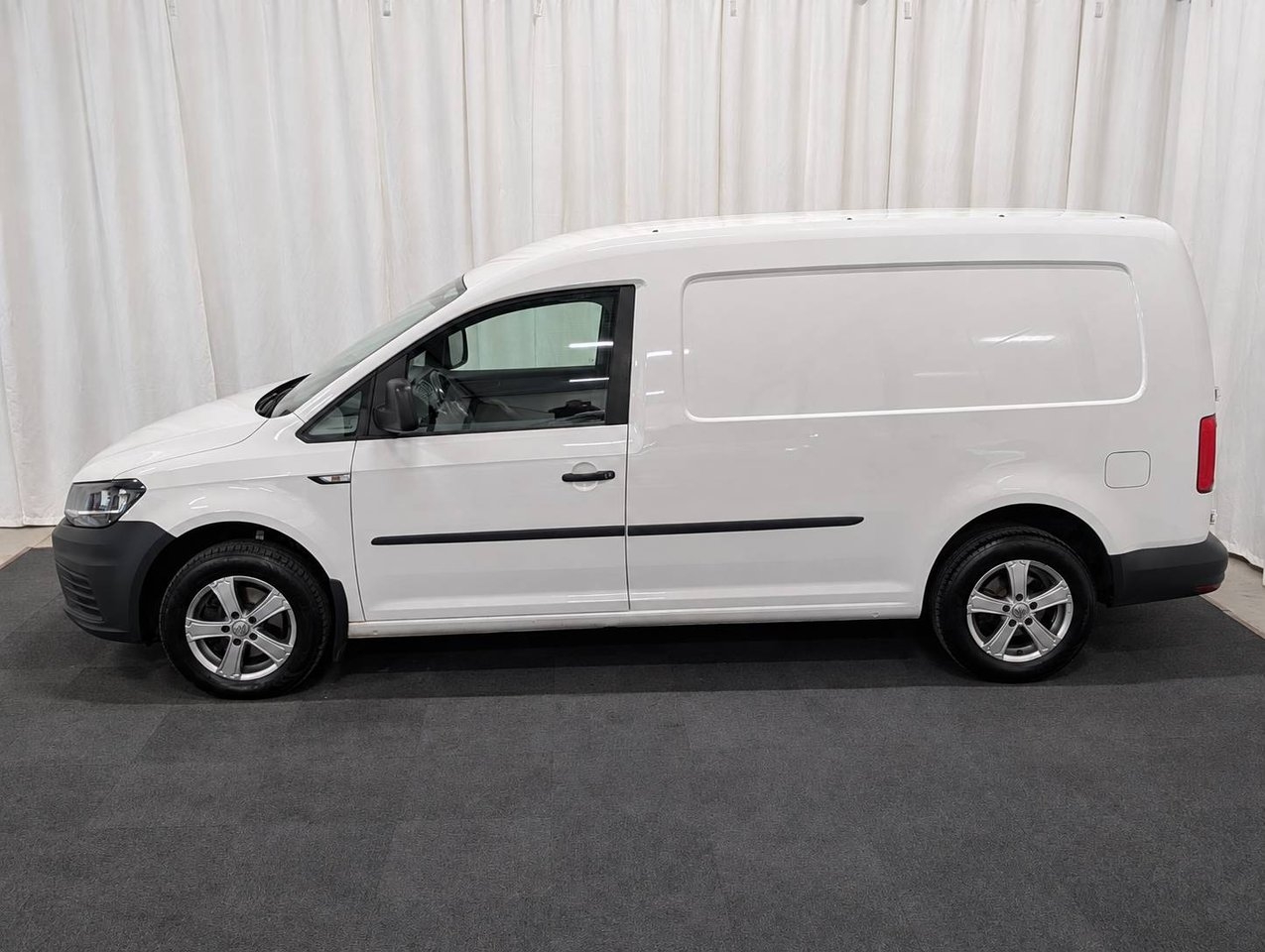 Volkswagen Caddy Maxi 2019, bild 2/8