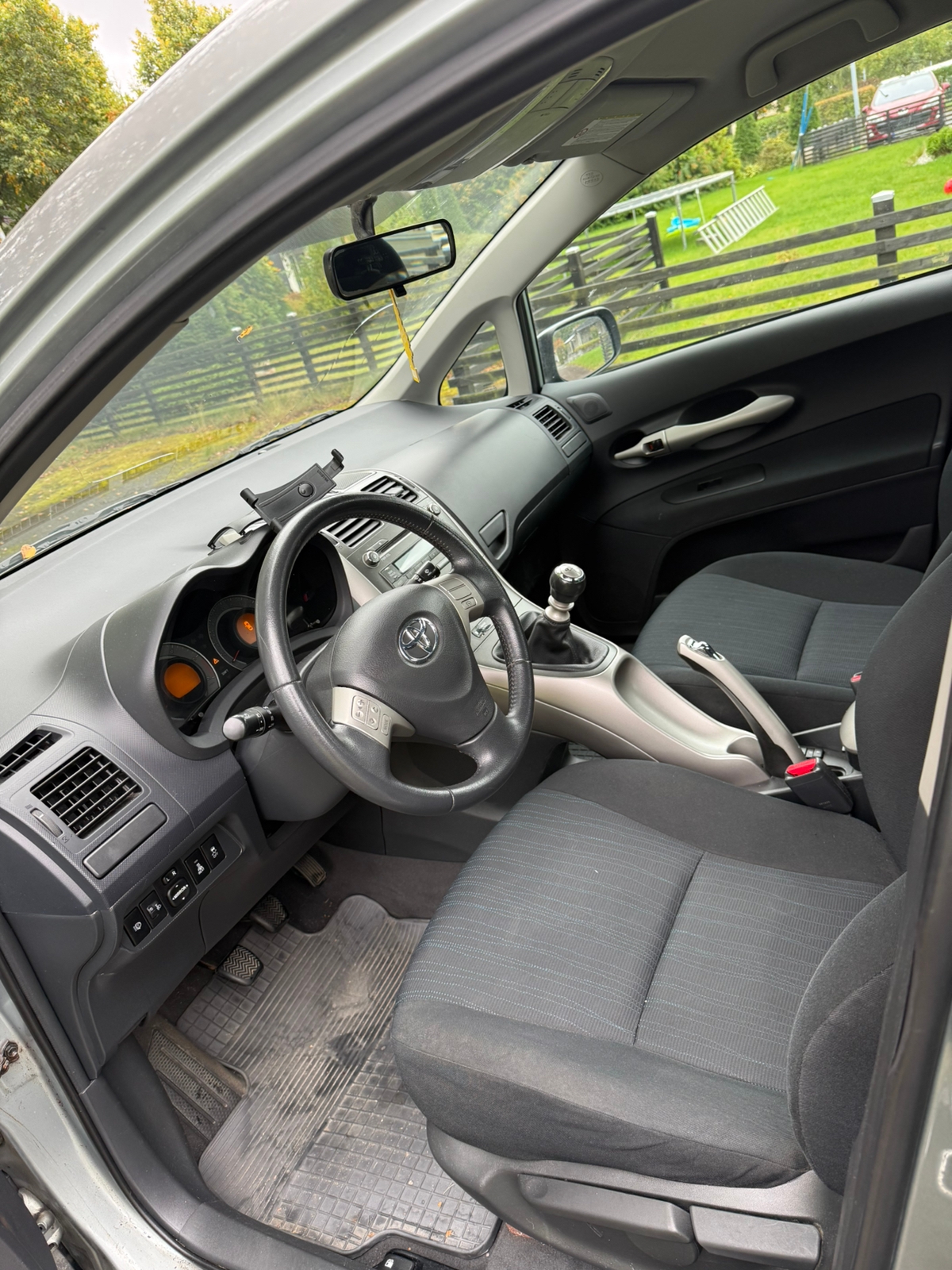 Toyota Auris 5-dörrar 2.0 D-4D Manuell 2009, kuva 3/8