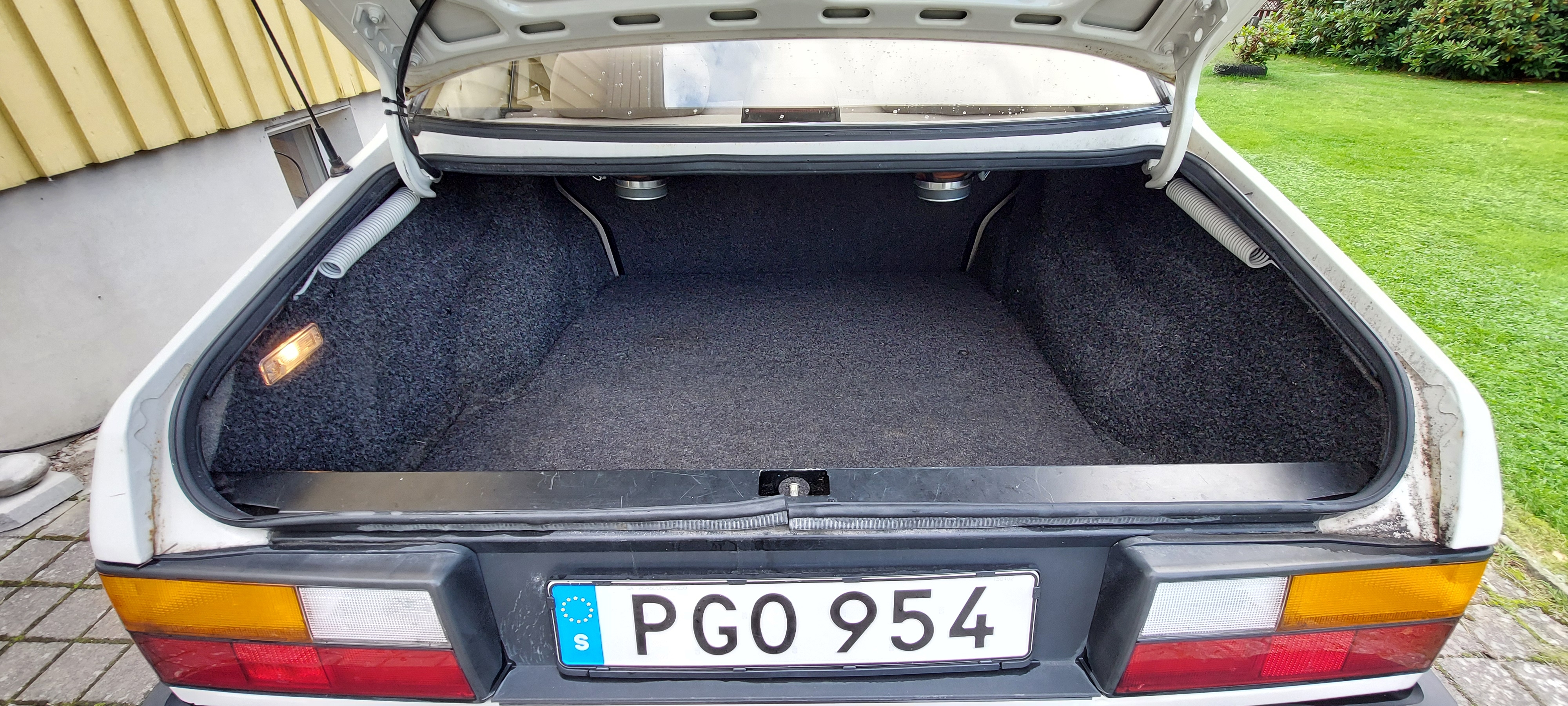 Saab 900 4-dörrars Sedan 2.1 Manuell 1992, kuva 4/6