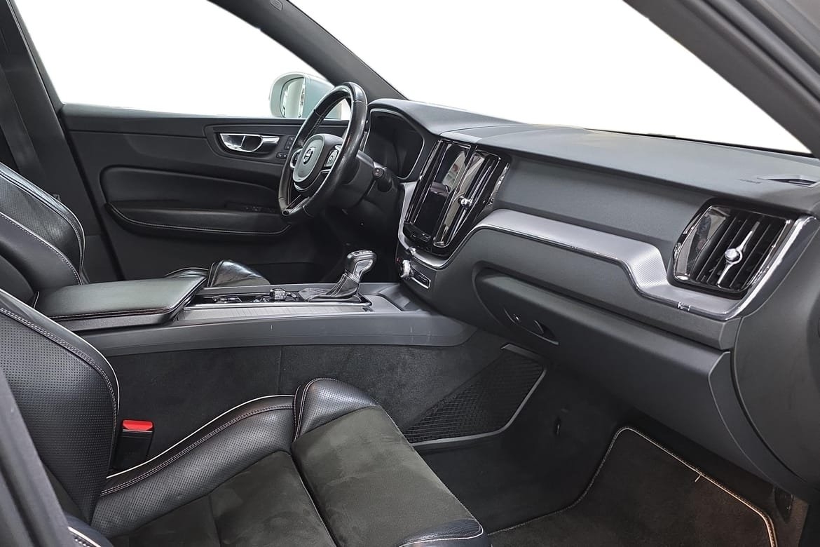 Volvo XC60 D4 AWD R-Design/BLIS 2018, bild 7/10