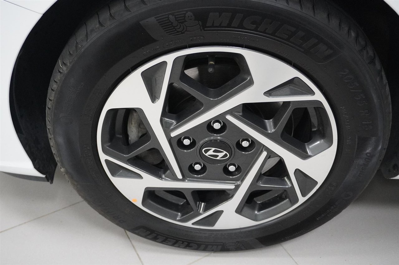 Hyundai i30 2025, bild 6/10