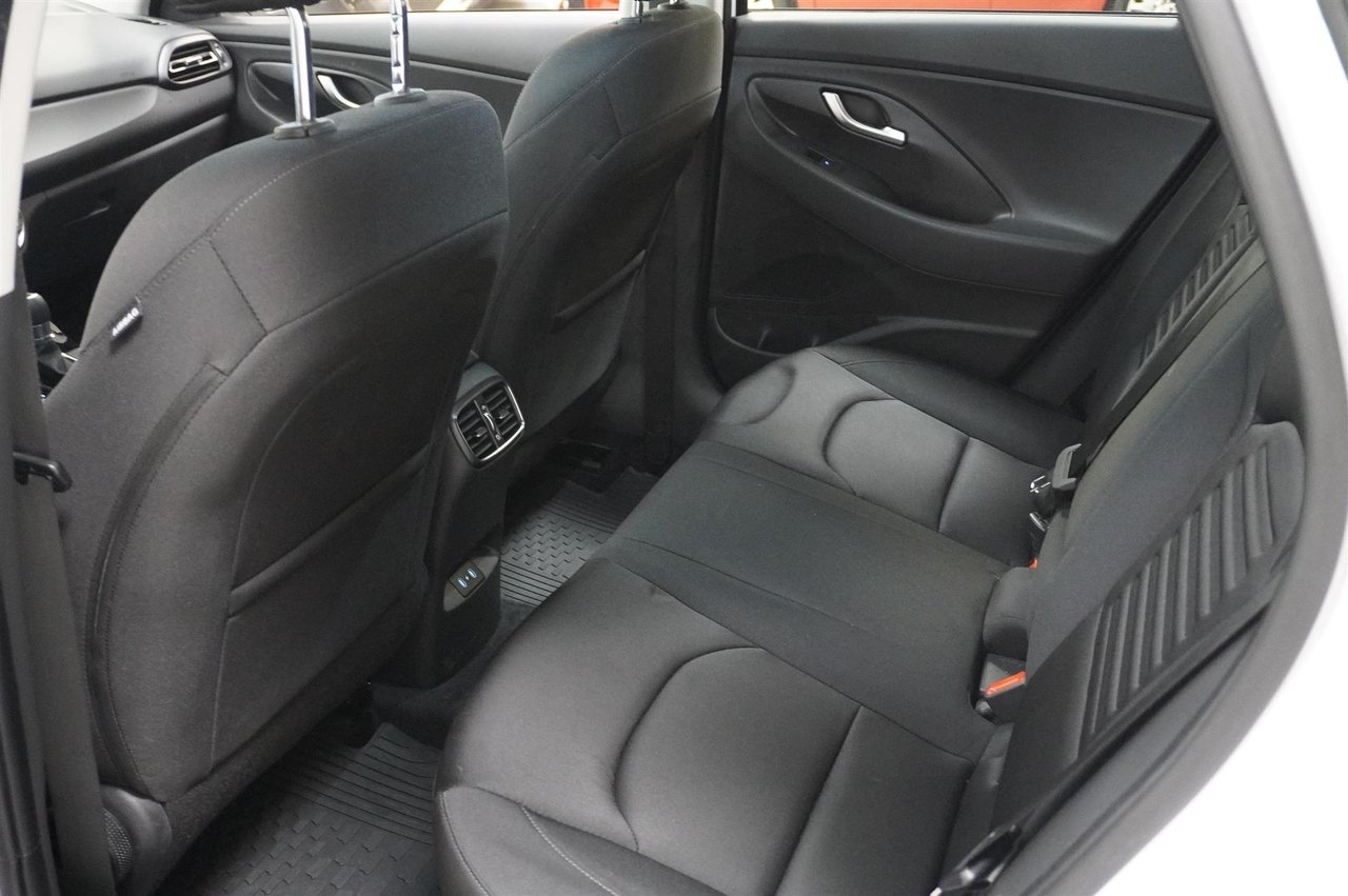 Hyundai i30 2025, bild 5/10