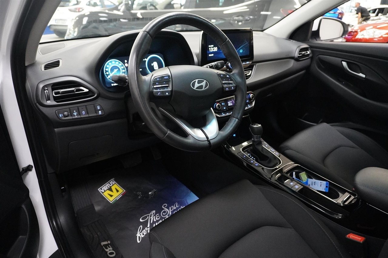 Hyundai i30 2025, bild 4/10